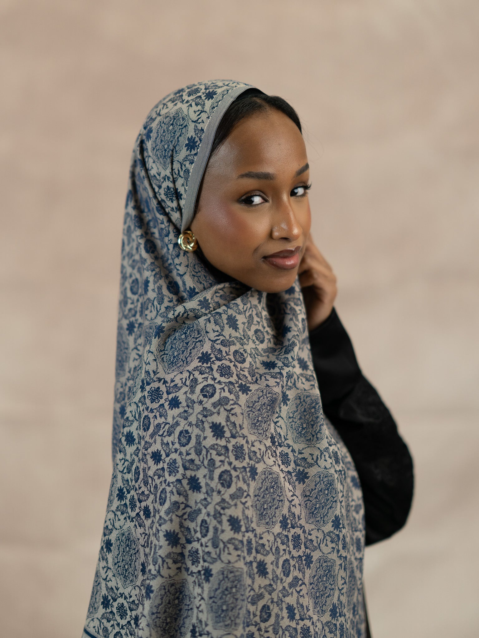 Reversible Jacquard Silk And Viscose Scarf