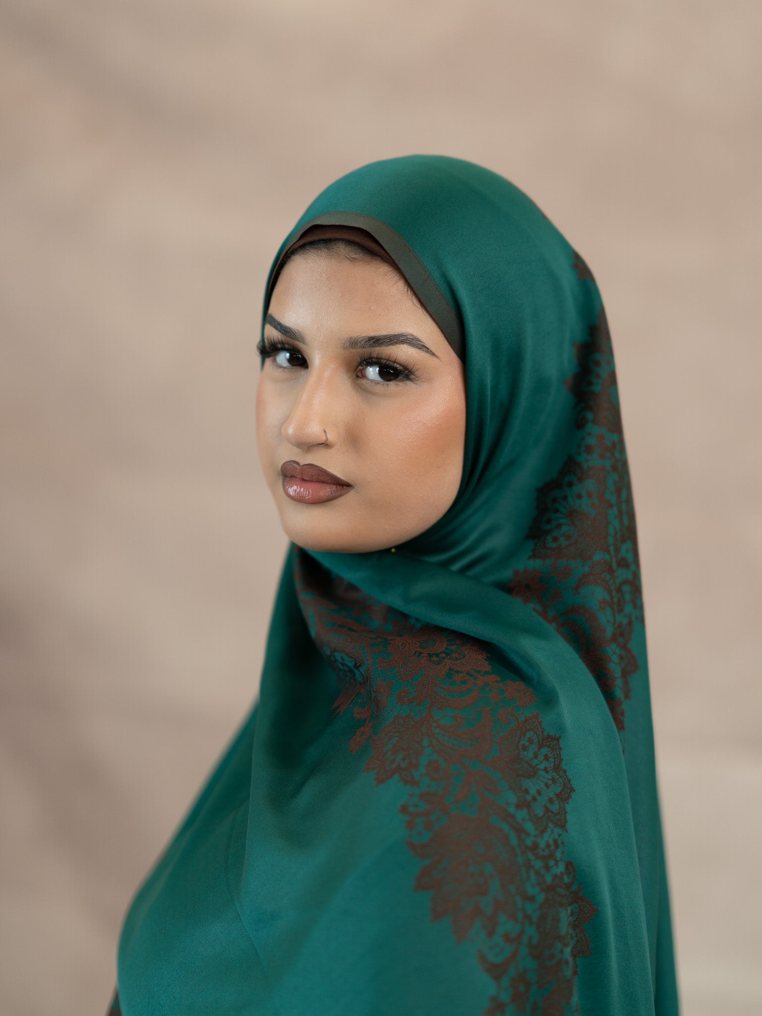 Reversible Lace Veil Silk & Viscose Scarf