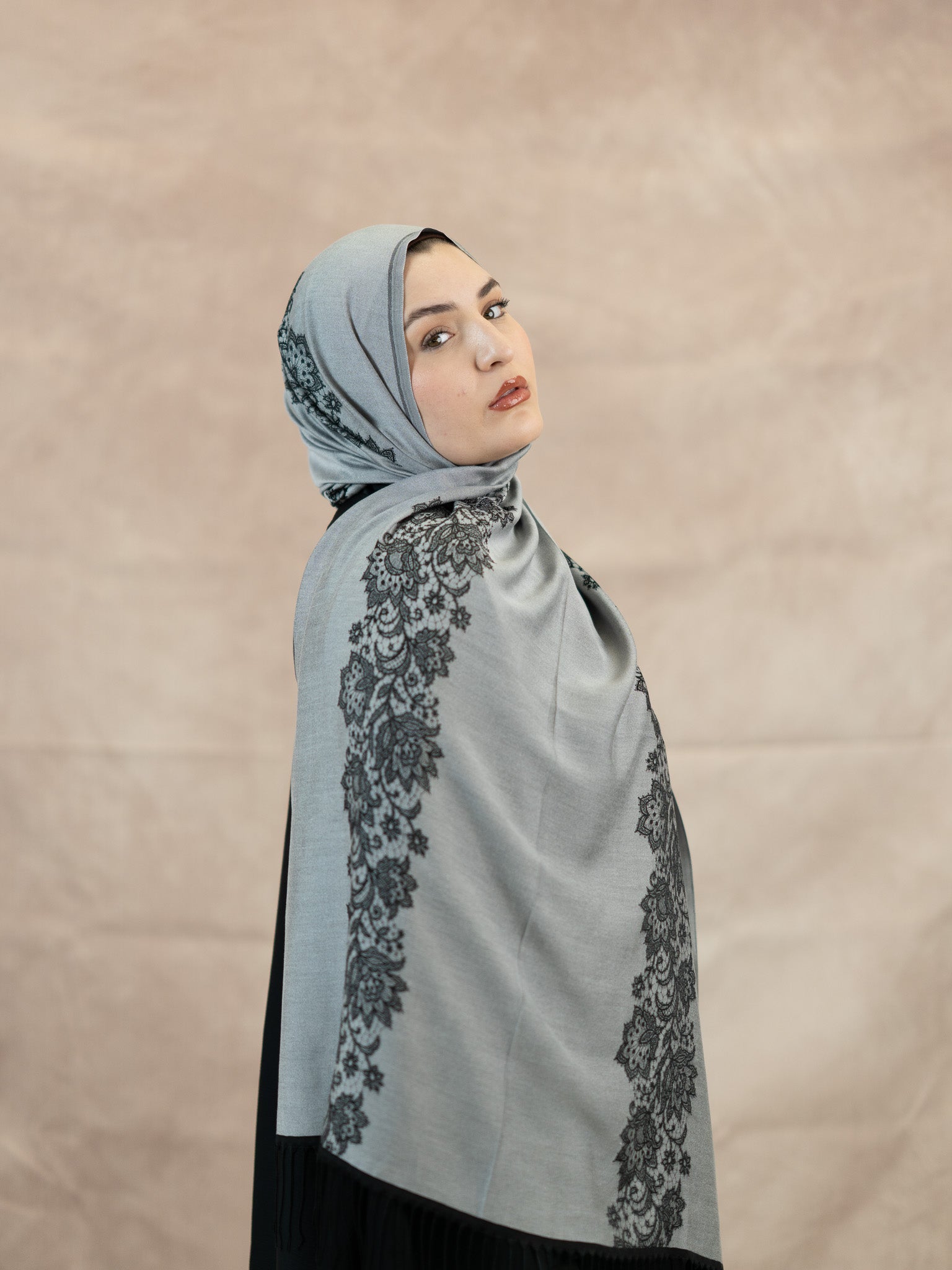 Reversible Lace Veil Silk & Viscose Scarf