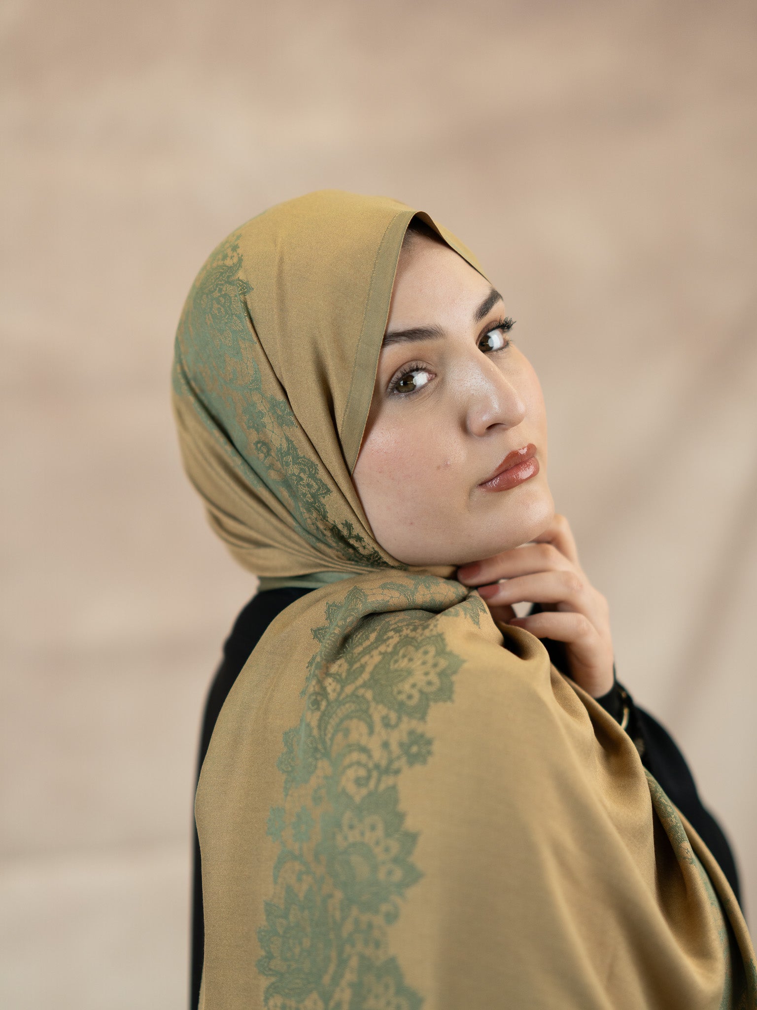 Reversible Lace Veil Silk & Viscose Scarf