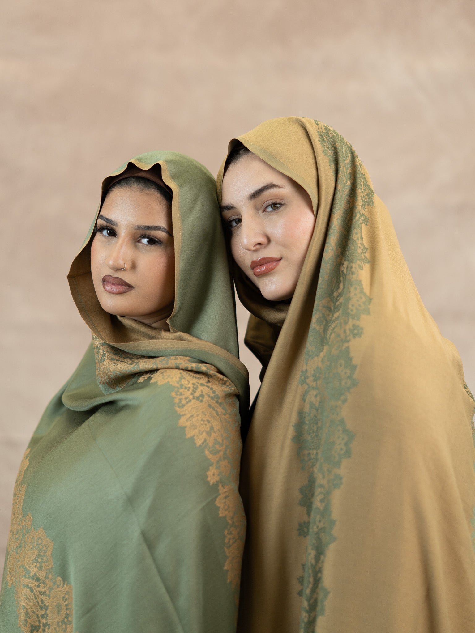 Reversible Lace Veil Silk & Viscose Scarf