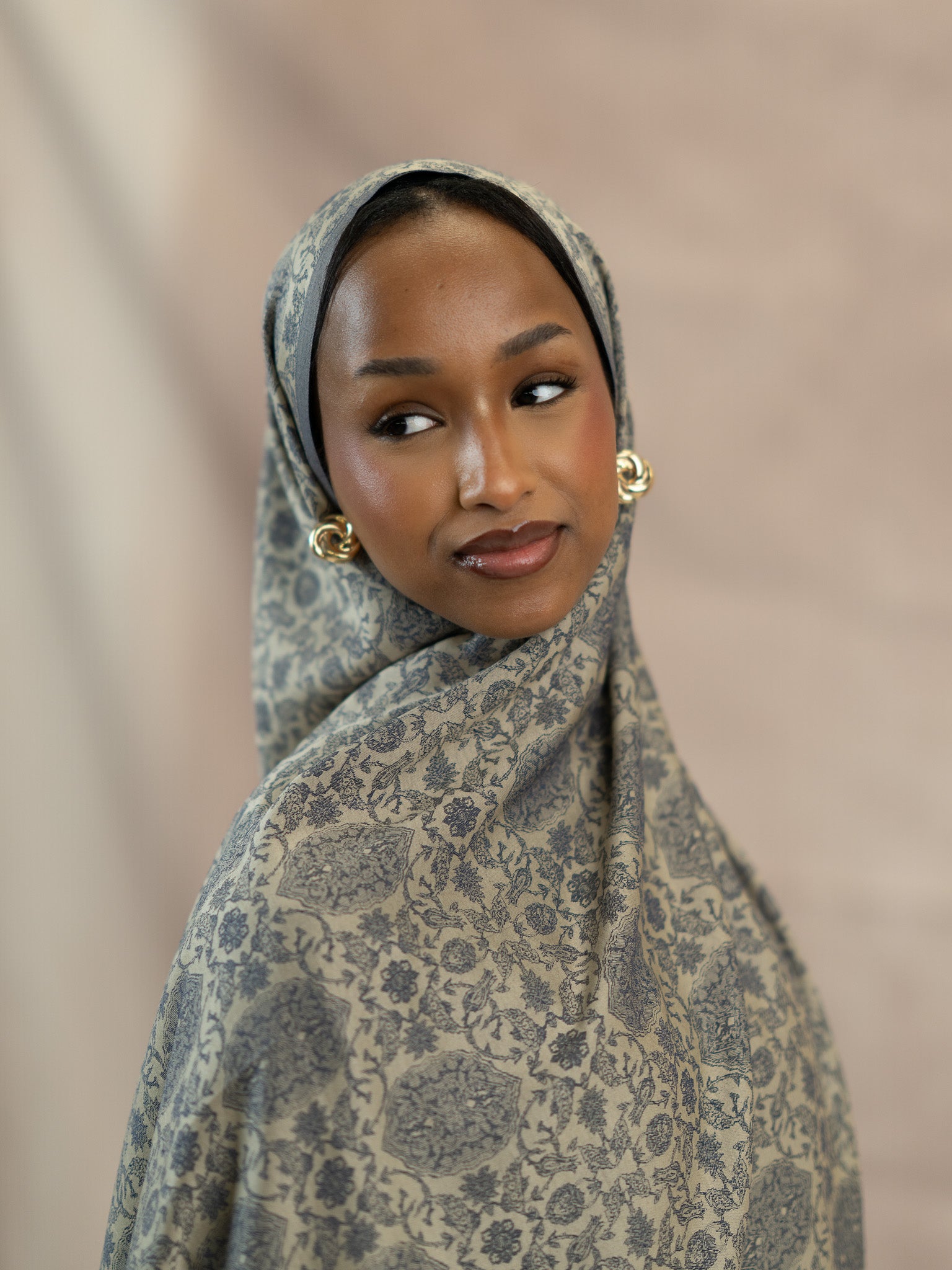 Reversible Jacquard Silk And Viscose Scarf