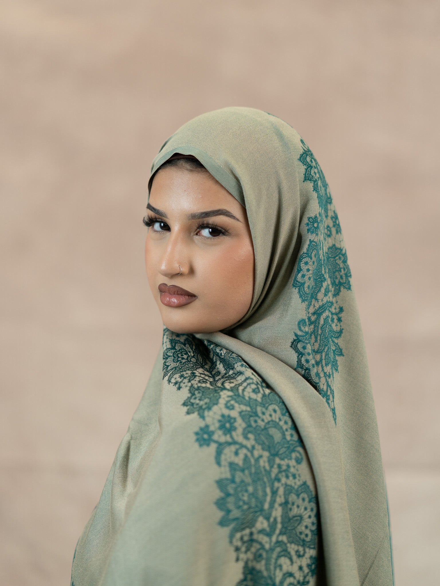 Reversible Lace Veil Silk & Viscose Scarf