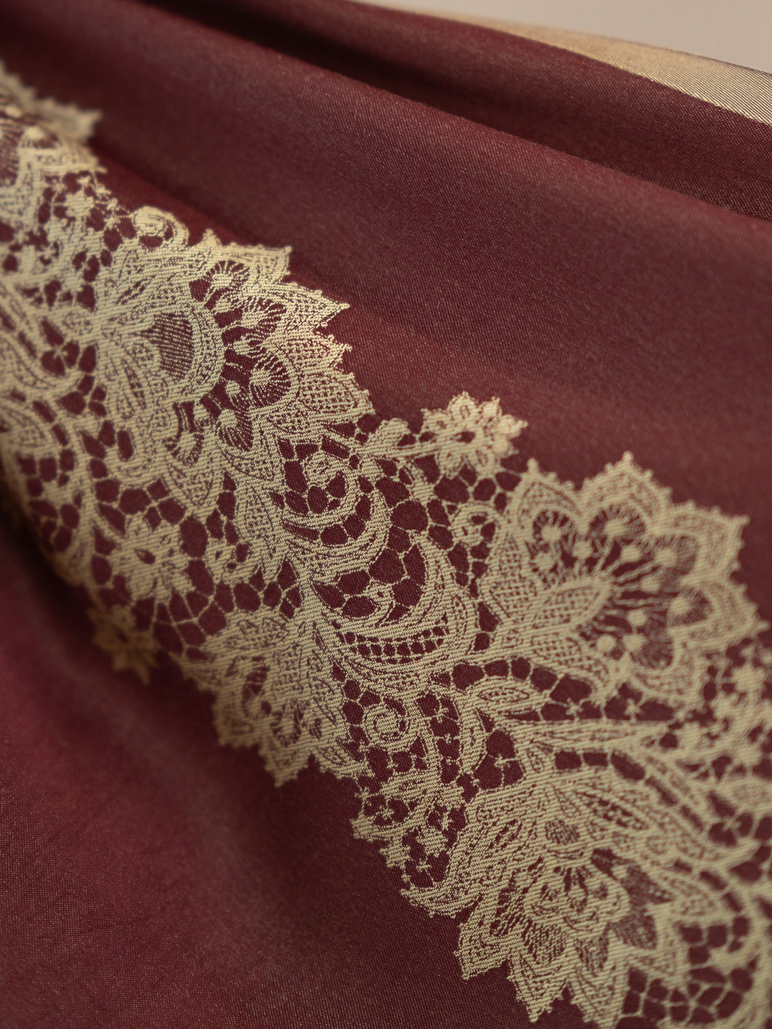 Reversible Lace Veil Silk & Viscose Scarf