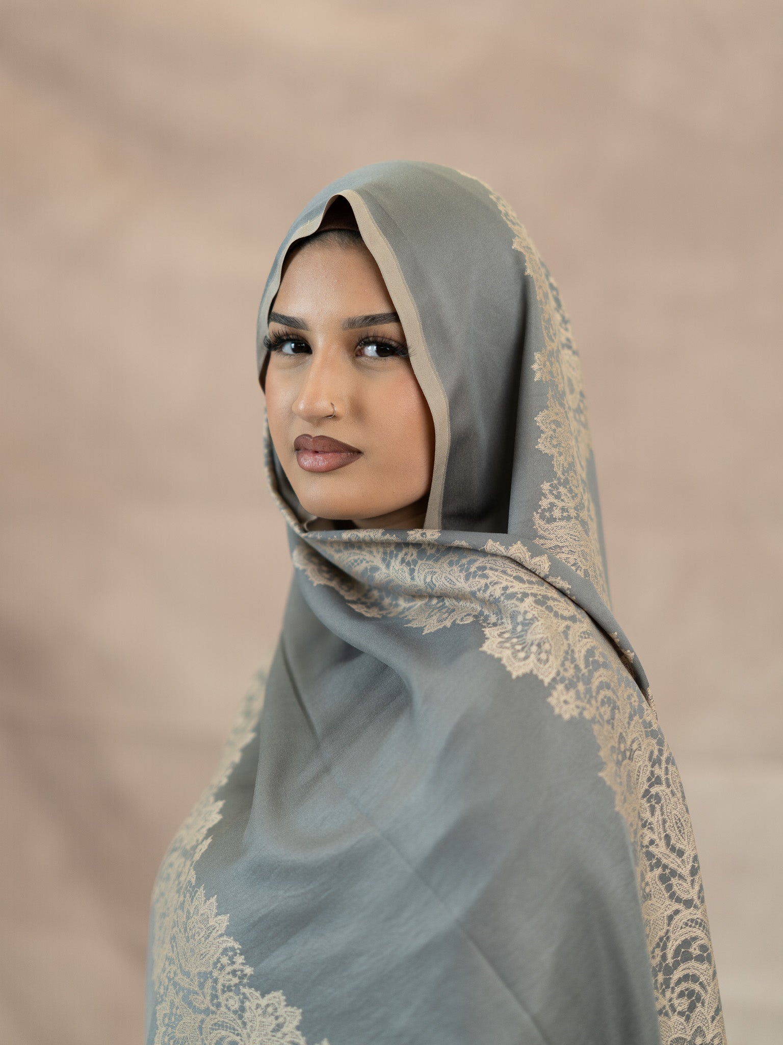 Reversible Lace Veil Silk & Viscose Scarf