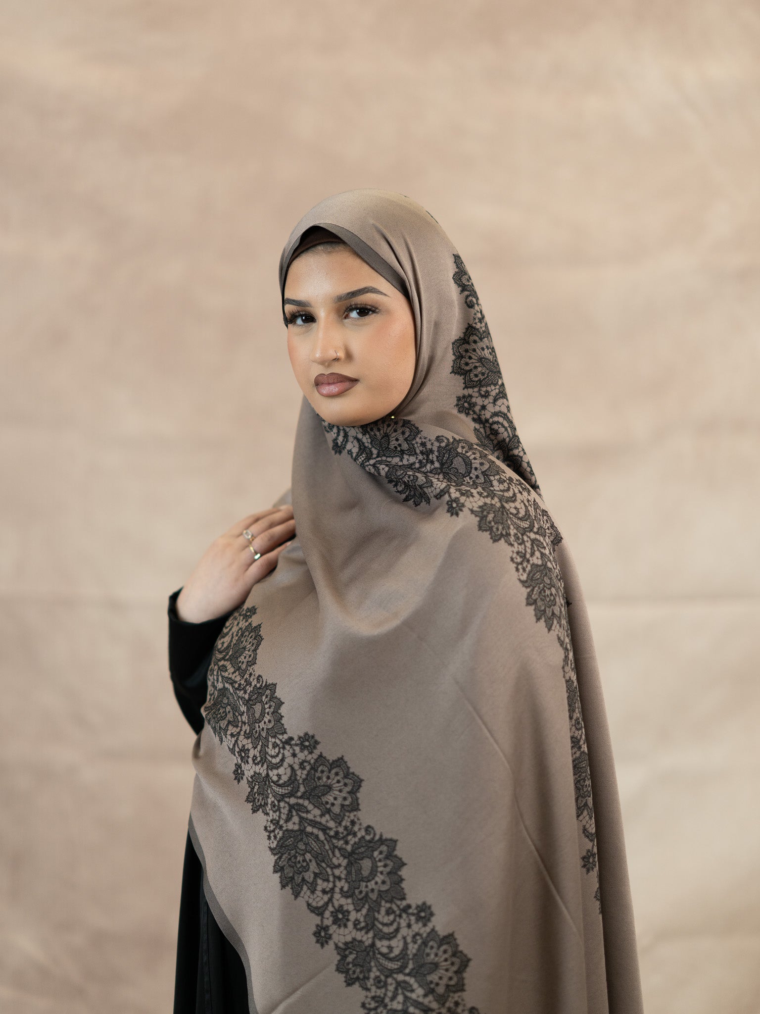 Reversible Lace Veil Silk & Viscose Scarf