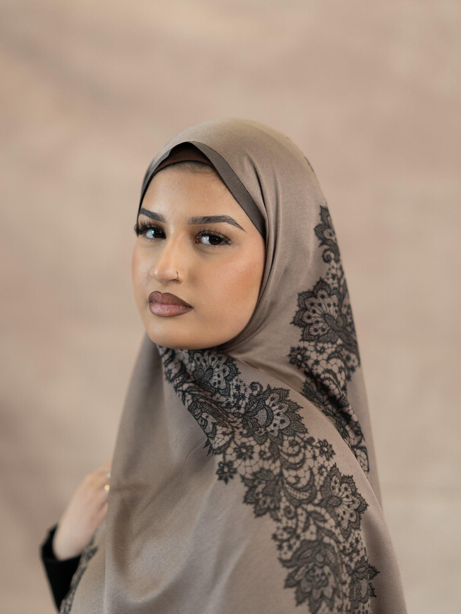 Reversible Lace Veil Silk & Viscose Scarf